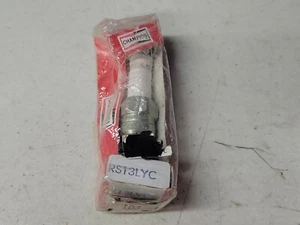 Champion 103 RS13LYC Spark Plug NOS - Picture 1 of 3
