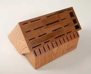 Cutco Ultimate 32 Knife Block (UP4/JSF6) Honey Oak Wood VGUC - Picture 1 of 17