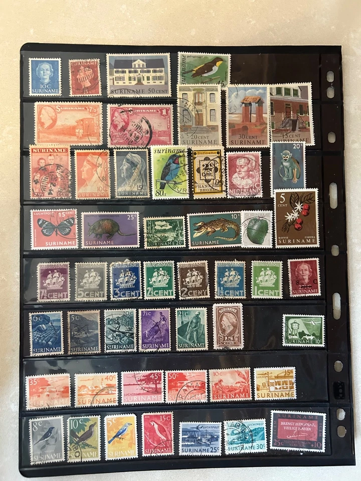 página de stock de sellos usados de Surinam Foto 1 de 1
