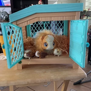 Little Live Pets Mama Surprise Interactive Guinea Pig W 3 Babies & Hutch Tested - Picture 1 of 6