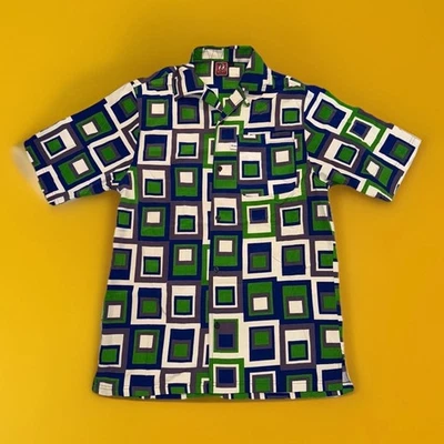 Vintage 2000s Y2K MASTER P NO LIMIT ABSTRACT GREEN / BLUE BUTTON SHIRT SIZE XL - Image 1 of 4