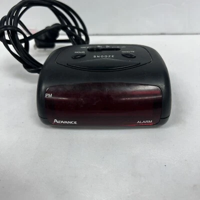 Relógio despertador digital Advance bateria de backup 9V portátil 4W x 3D x 1,75"H viagem - Imagem 1 de 3
