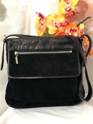 Bolso de hombro MONET de gamuza negra con adornos de cuero genuino granulado Foto 1 de 4