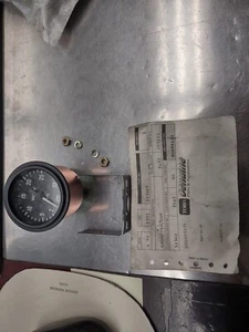 TORO 116465 VACUUM GAUGE - Picture 1 of 5