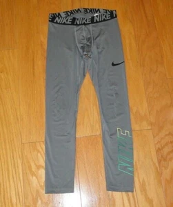 Nike Dri Fit Compression Training 3/4 Length Tights Size XL Youth Gray Boy's - Picture 1 of 7