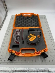 Johnson Level & Tool 40-6685 Line And Dot Laser, - Picture 1 of 20