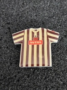 Trikot ➔ ASTRA ➔ Pin/Pins *aus Sammlung* 17802 - Picture 1 of 1