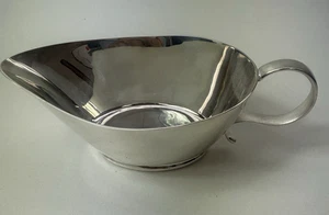 William Wright (Sheffield) Silverware Jug - Picture 1 of 4