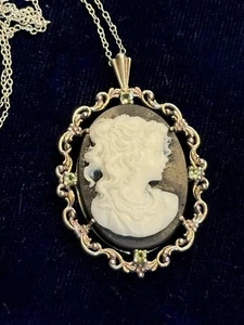Cameo Sterling Silver Necklace With Peridot 18” Chain - Picture 1 of 5