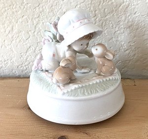 Otagiri Gibson Greeting Cards Music Box Little Girl Baby and Bunnies NO MUSIC