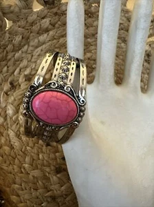 Brazalete de latón de piedra agrietada rosa fucsia chicle J CREW NUEVO SIN ETIQUETAS 🙂 229 - Imagen 1 de 5
