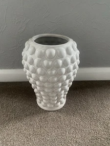 M&S Marks & Spencer Large White Bobble Vase - Post Next Day - Picture 1 of 4