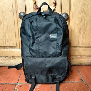 Lowepro Fastpack 250 Camera Backpack/Daypack Black Excellent Condition - Picture 1 of 15