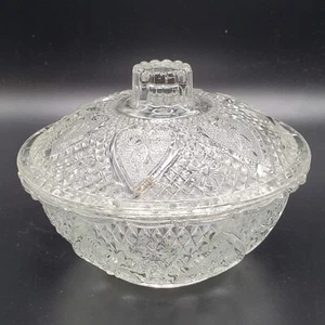 Plato de caramelo de vidrio transparente de corte vintage con tapa Malasia corazón y rosas KIG - Imagen 1 de 5