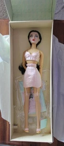 Gene ~ Blush von Jason Wu - Bild 1 von 6