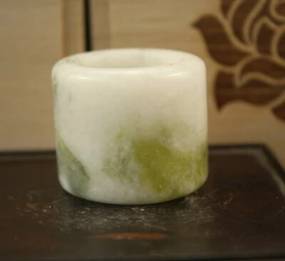 Anillo de jade natural anillo de jade amarillo de 2,3 cm China Liaoning A 61 Foto 1 de 4