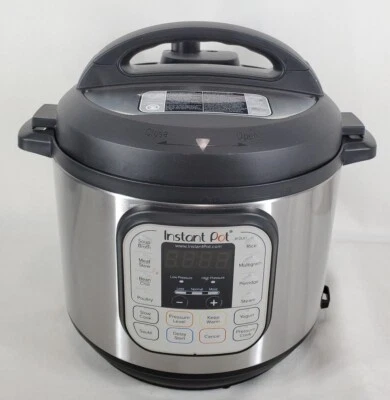 Instapot 6 in 1 Programmable Pressure Cooker 6 Quart Slow Cooker Complete EUC  - Image 1 of 4