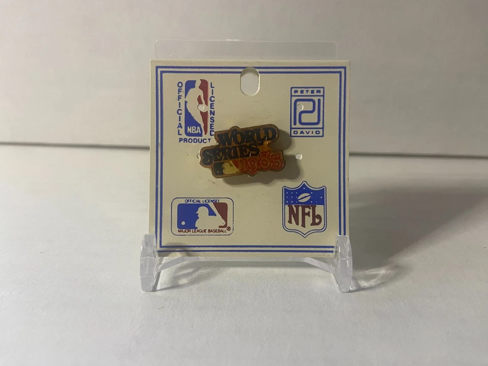PETER DAVID MLB 1985 WORLD SERIES LAPEL PIN-PIN BACK-VINTAGE-CARDINALS VS ROYALS - Image 1 of 1