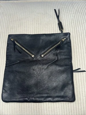 Bolso de mano de cuero negro Stella & Dot bolso sin asas ajustable bolso de hombro suave Foto 1 de 4