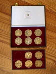 Set of 11 NFL Vintage Super Bowl Medals, Flip Coins, Medallions in Felt Tray - Picture 1 of 24