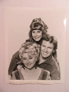 JOAN BLONDELL in HERE COME THE BRIDES 1969 foto stampa con ROBERT BROWN, BRIDGET H - Foto 1 di 3