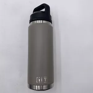 YETI Rambler 26 oz bottiglia Sharptail Taupe con tappo Chug VEDI FOTO - Foto 1 di 17