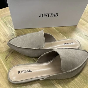 Suede Like Flats Nora Taupe Size 9 - Picture 1 of 4