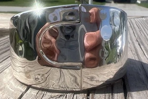ROBER LEE MORRIS RLM Soho Wide Brushed Silver Tone Hinged Bangle Bracelet - Picture 1 of 6