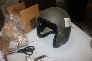 Casco de piloto de vuelo de la era de Vietnam ERDL pintura camuflaje USAF HGU-22/P #11 - Imagen 1 de 5