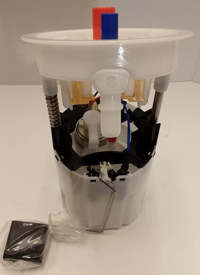 Módulo de bomba de combustible Carter P76486M para BMW 325i 325xi 330i 330xi 328i 328xi 06-12 Foto 1 de 3