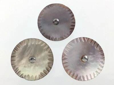 Vintage MOP-Mother-Of-Pearl Set of 3 Buttons Size .75in 810C - Image 1 of 4