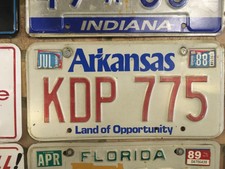 VINTAGE AMERICAN  LICENSE PLATE 