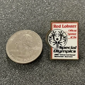 1987 Red Lobster Sponsor of The Special Olympics Pin Pinback #40345 - Picture 1 of 2