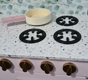 Kids Kitchen Hotplates - Black or White - Picture 1 of 4