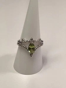 Bomb Party RBP6368 Carry Me Through, Peridot On Rhodium Size 9 New W/ Tag - Picture 1 of 8