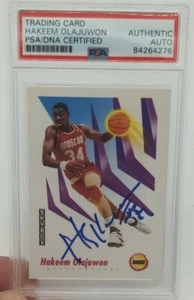 Carta SkyBox HAKEEM OLAJUWON firmata 1991 HOF PSA/DNA AUTO - Foto 1 di 2