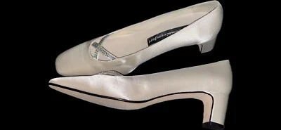 NINA 女式缎面婚礼新娘舞会香槟水钻低跟 10 M 全新 — 第 1/4 张图片