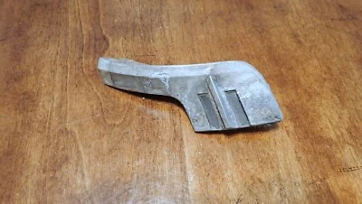 Cutlass Rocker Oldsmobile F85 1965 cuarto delantero izquierdo panel moldura Foto 1 de 3