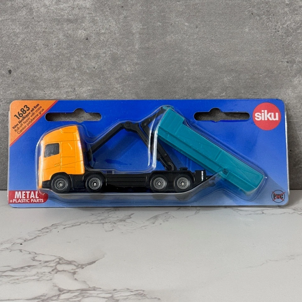 Siku 1683 Volvo Roll-Off Tipper with Crane Diecast Toy Model - Image 1 of 1