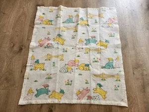 Vintage Babydecke Schaf im Schlafanzug Zaun Tor Pastell Satinborte TOP  - Bild 1 von 4