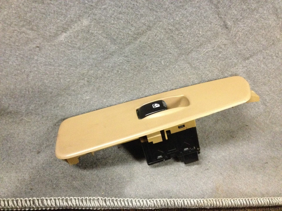 ПЕРЕКЛЮЧАТЕЛЬ СТЕКЛОПОДЪЕМНИКОВ SSANGYONG REXTON 2005 NSR СО СТОРОНЫ ЗАДНЕГО ПАССАЖИРА - Изображение 1 из 1