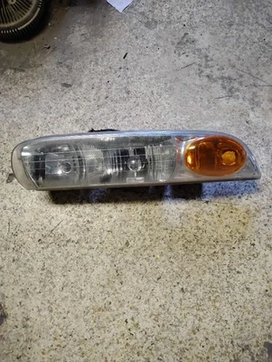 Suporte quebrado passageiro farol direito sedã compatível com 00-02 SATURN S SERIES 151441 - Imagem 1 de 4