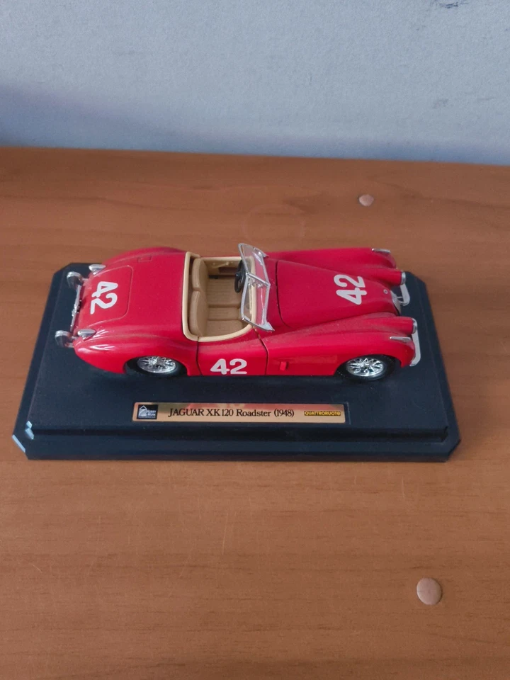 Modellino Jaguar XK 120Roadster 1948 - Immagine 1 di 2