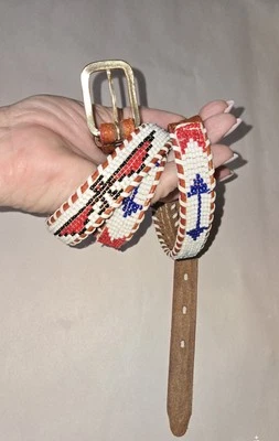 Cinturón ajustado de cuero rojo vintage con cuentas diseño de pájaro nativo americano talla 38 Foto 1 de 4