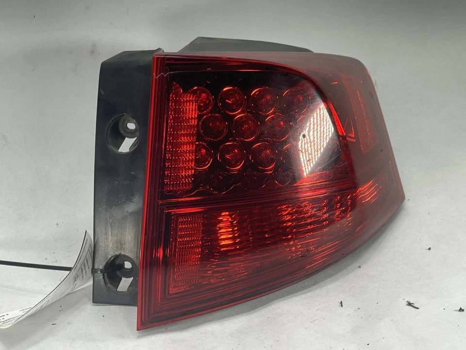 Used Right Tail Light Assembly fits: 2011 Acura Mdx quarter panel mounted Right - Image 1 of 4