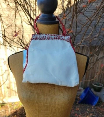 Bolso de Noche Oroton Blanco-Marfil con Acentos de Cuentas Rojas Foto 1 de 4