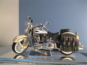 Maisto Harley Davidson FLSTS Heritage Springer yellow /white 1:18 - Picture 1 of 9