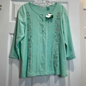 Shenanigans Womens L Green Embroidered 3/4 Sleeve Top 1/2 Button Round Neck NWT - Picture 1 of 15