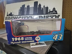 1968 Plymouth Road Runner Richard Petty 1/18 RC2 Stock Racing Diecast  BOX ONLY - Picture 1 of 7
