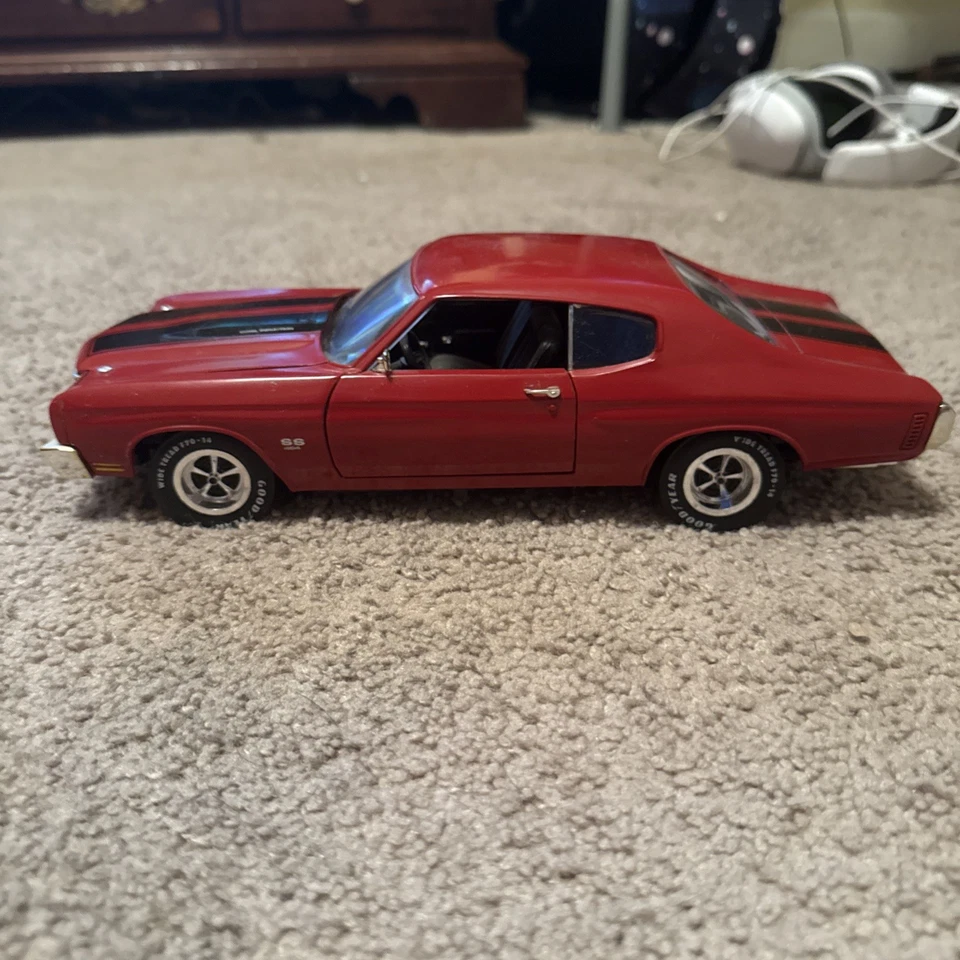Vintage Classic Metal Works 1970 SS 454 Chevy Chevelle Die Cast Car   - Image 1 of 4